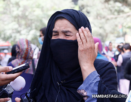 مادری به نام خراسانپور که پسر جوانش را در حمله چهارراهی زنبق (۱۰ جوزای ۱۳۹۶) از دست داده است.