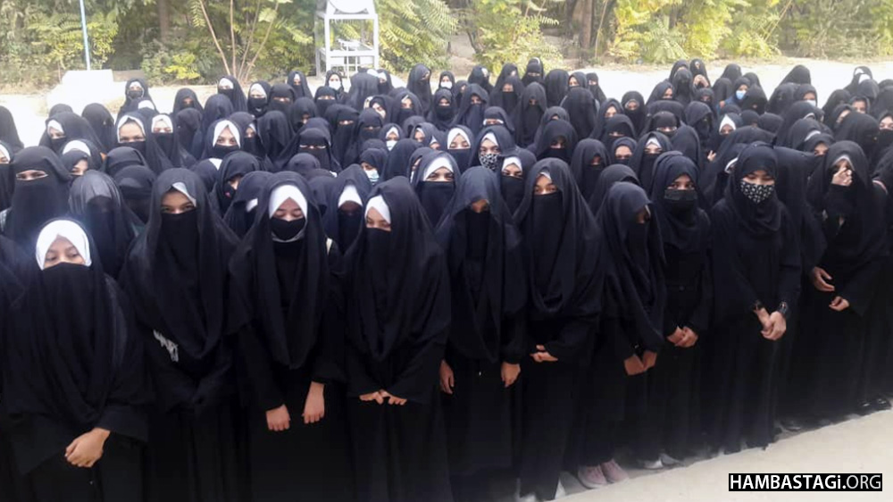 شاگردان دختر در بلخ شاگردان دختر در بلخ