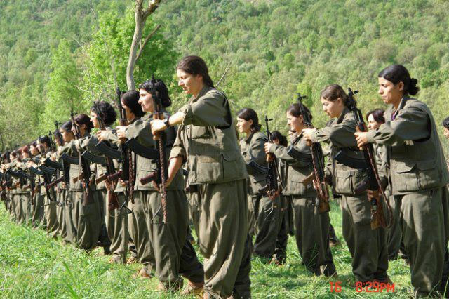 زنان مبارز پژاک