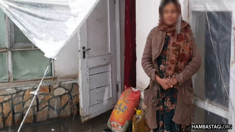 توزیع مواد و کمکهای اضطراری در نقاط مختلف کشور توزیع مواد و کمکهای اضطراری در نقاط مختلف کشور