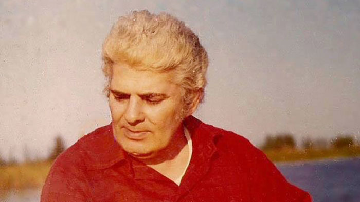 احمد شاملو