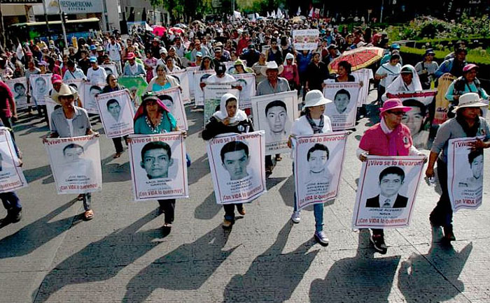 دادخواهی مردم مکسیکو برای ۴۳ محصل ربوده‌شده