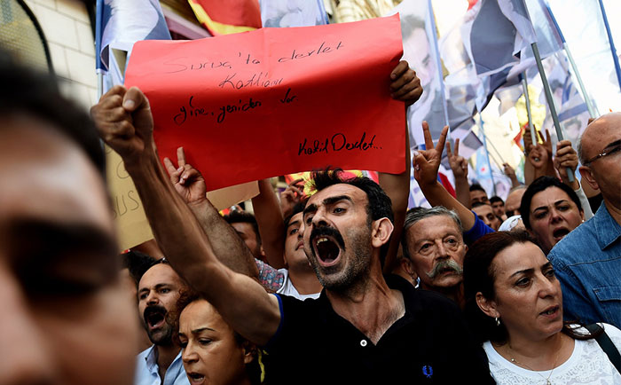اعتراض‌ها به قتل‌عام مرگبار در سوروچ ترکیه