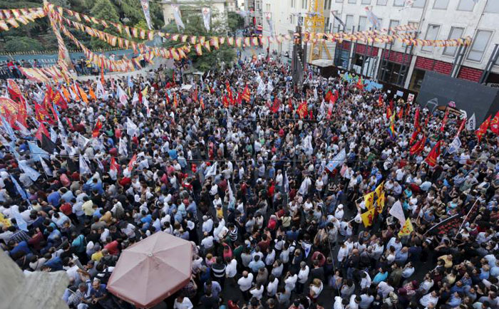 اعتراض‌ها به قتل‌عام مرگبار در سوروچ ترکیه