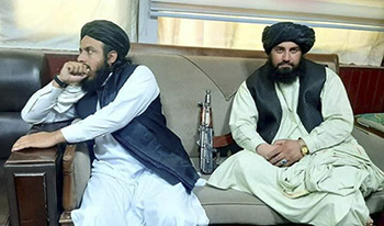 قومندان ناصر از افراد نزدیک مفتی محمد ادریس انوری معاون والی پروان طالبان قومندان ناصر از افراد نزدیک مفتی محمد ادریس انوری معاون والی پروان طالبان