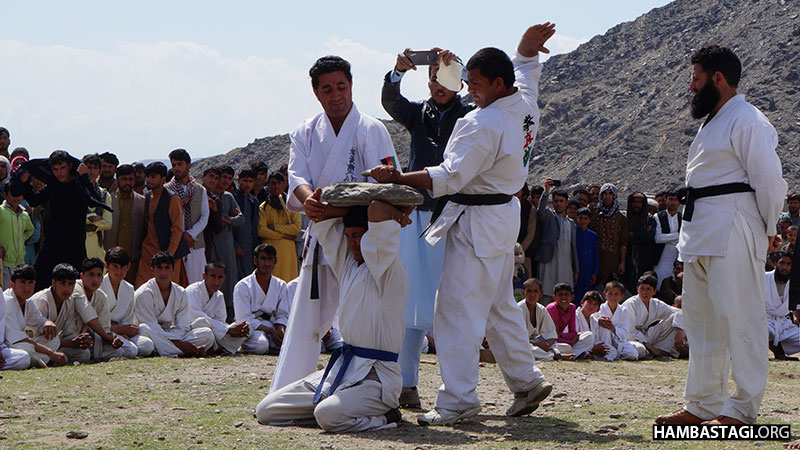 با تجلیل باشکوه نوروز در برابر جهل و وحشت بنیادگرایی بایستیم! با تجلیل باشکوه نوروز در برابر جهل و وحشت بنیادگرایی بایستیم!