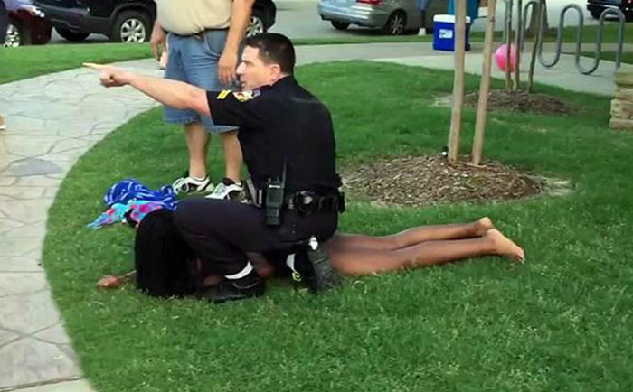 بدرفتاری پولیس بازهم خشم سیاهان امریکا را برانگیخت American police mistreatment in Texas