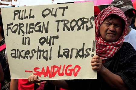 مردم فلیپین خواهان برچیدن پایگاه‌های نظامی امریکا اند