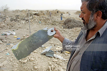 نوامبر ۲۰۰۱: حمله طیاره ایسی-۱۳۰ امریکایی بر قریه زراعتی چوکر کاریز (کندهار) که منجر به مرگ حداقل ۹۳ تن شد. نوامبر ۲۰۰۱: حمله طیاره ایسی-۱۳۰ امریکایی بر قریه زراعتی چوکر کاریز (کندهار) که منجر به مرگ حداقل ۹۳ تن شد.