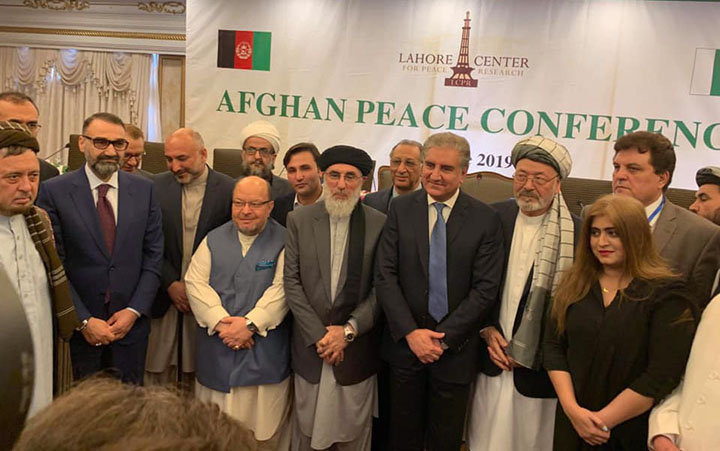 لطیف پدرام و دیگر خاینان افغان با مقامات پاکستانی لطیف پدرام و دیگر خاینان افغان با مقامات پاکستانی