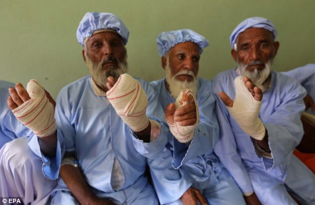رای‌دهندگان افغان با انگشتان بریده‌شده