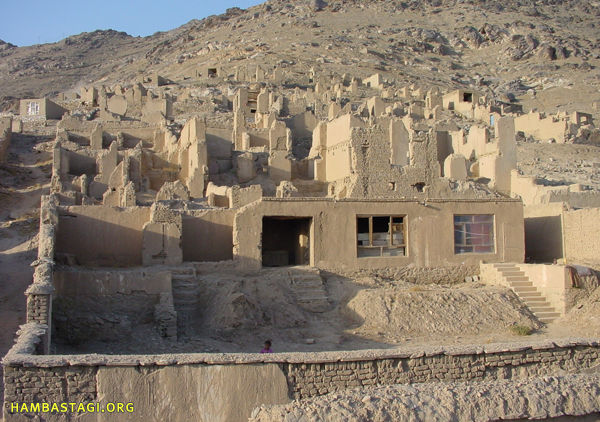 افشار در سال 2002