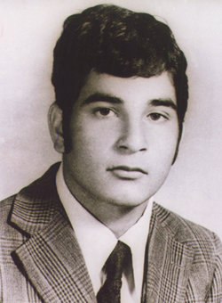 سلطان احمد سهراب دوران که محصل بود
