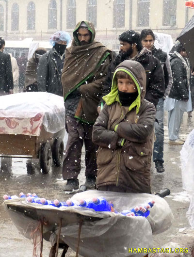 اطفال نادار روی جاده های کابل